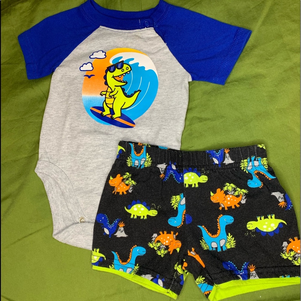 Garanimals  surfing dinosaur outfit size 0-3M